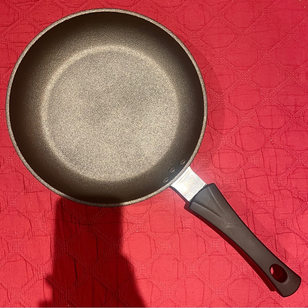 27cm (10.6”) Non-Stick Black Frying Pan